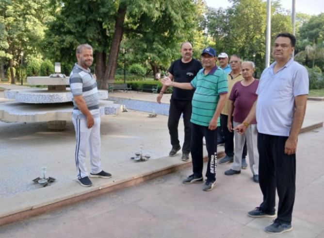 There is a demand for running fountains and cleaning arrangements from the walkers